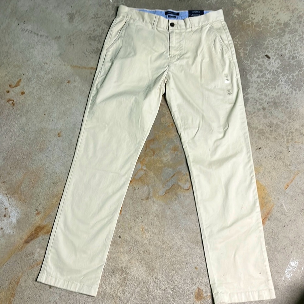 TOMMY HILFIGER 32/32 with tags
